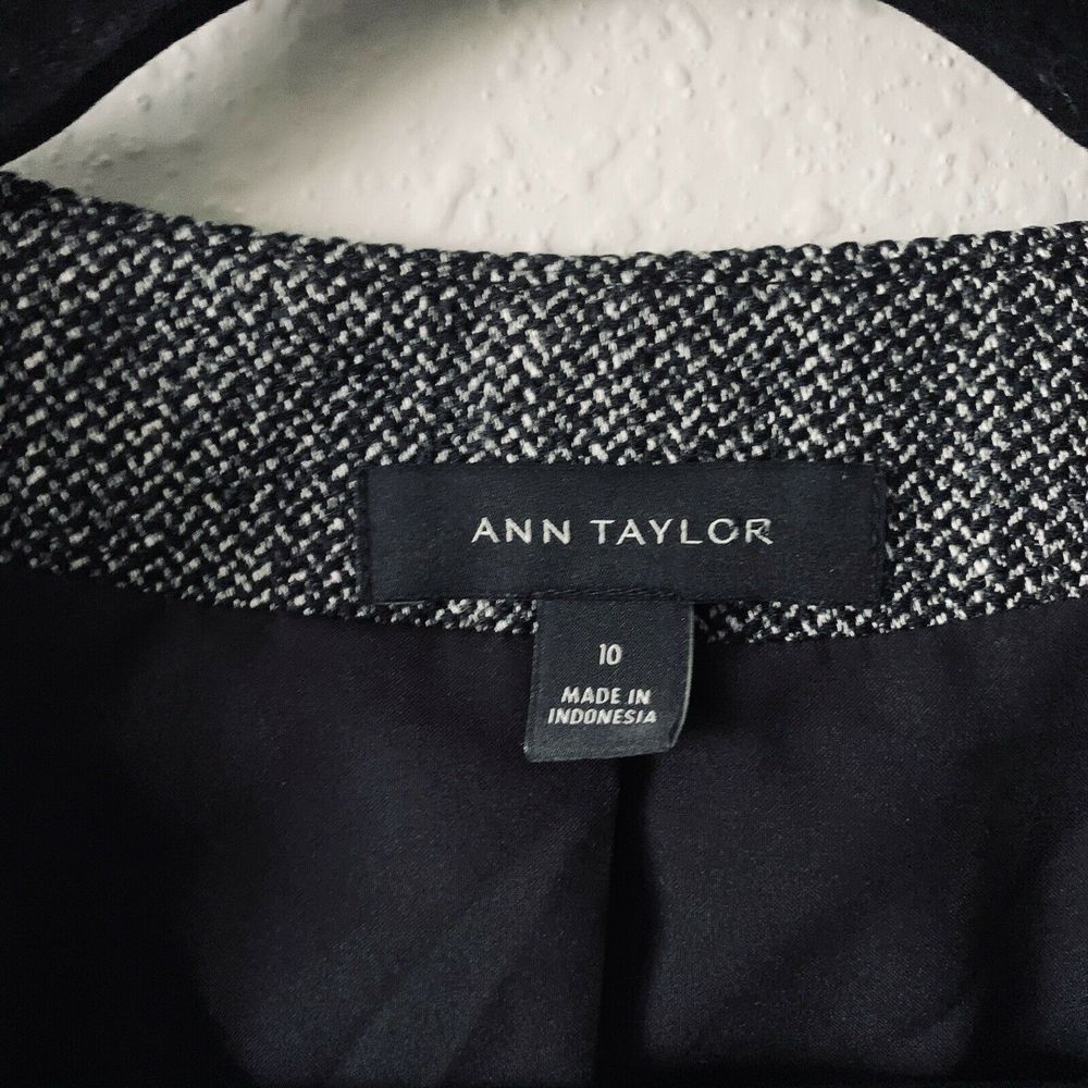 Ann Taylor Herringbone Peplum Jacket Tweed Blazer - Picture 3 of 5